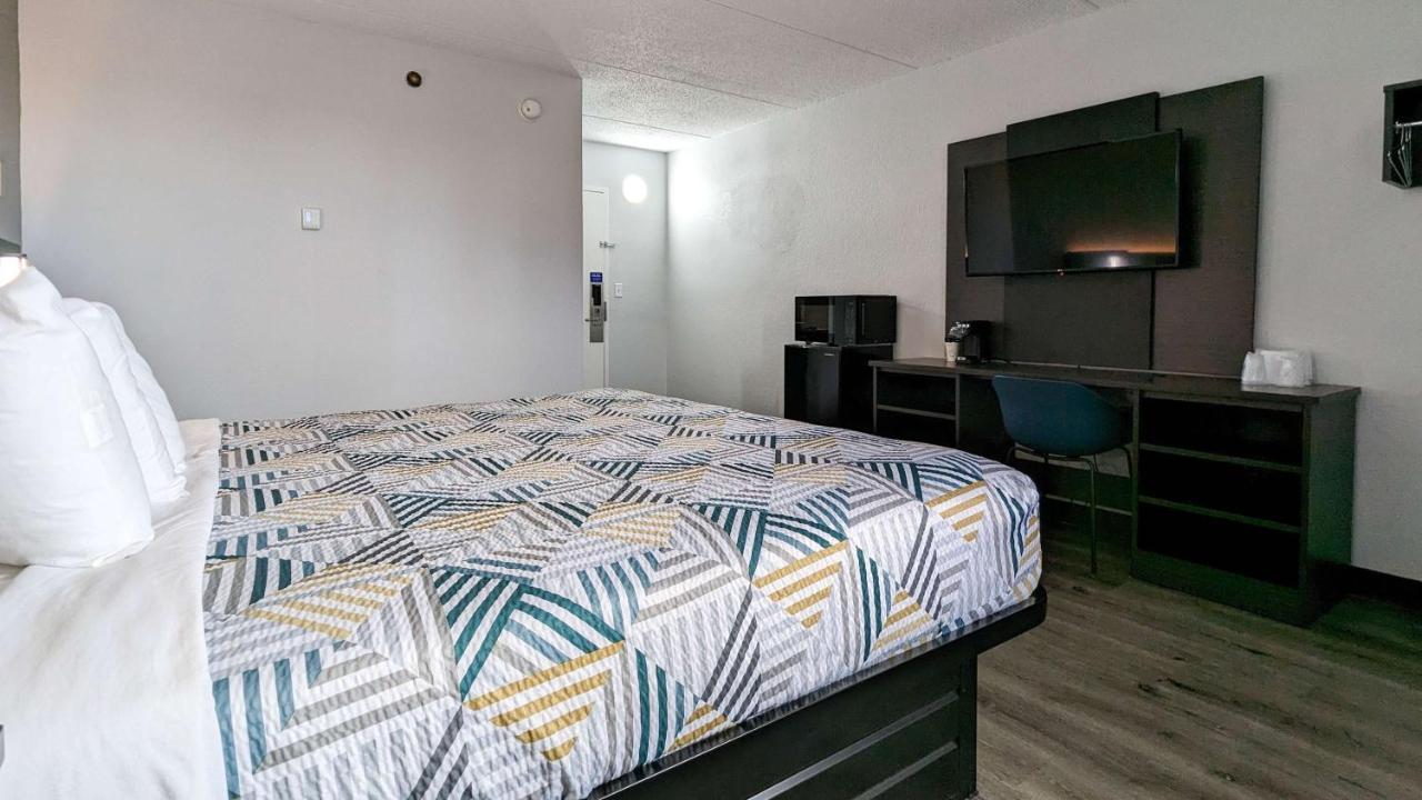Hotel 6-danvers, Ma - Boston North
